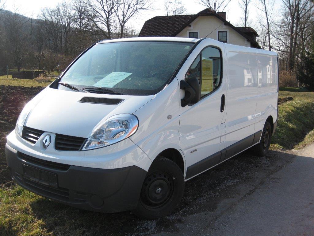 Renault Trafic - � 9900